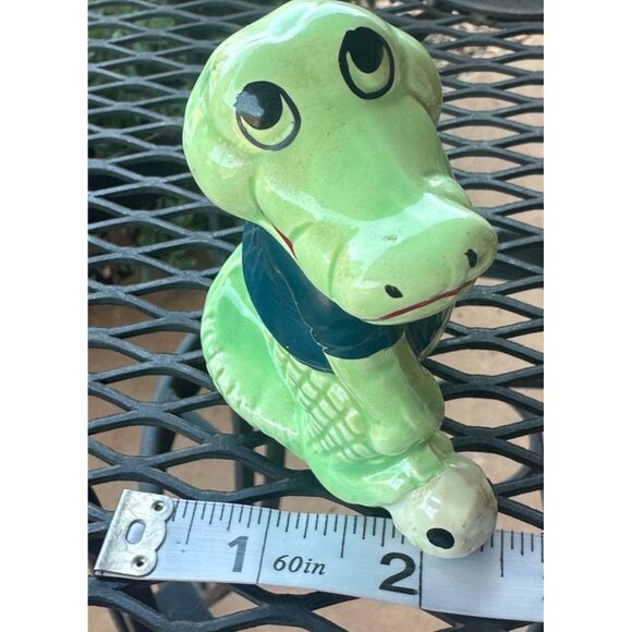 Set of 2 VINTAGE Alligator and Pink Pig Ceramic Collectible Figurines (READ) - Picture 8 of 15